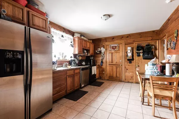 North Attleboro, MA 02760,179 East St