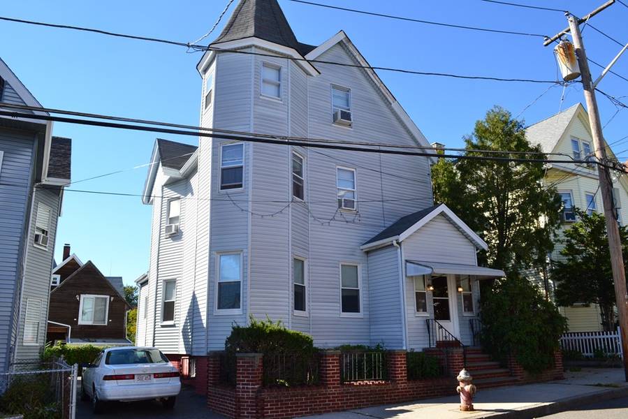 16 Argyle St, Everett, MA 02149