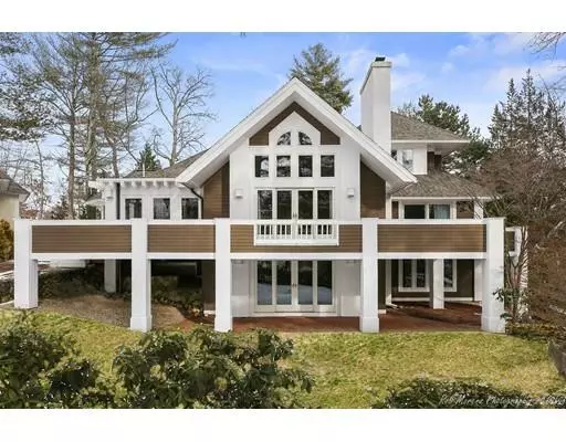 212 Country Club Way, Ipswich, MA 01938