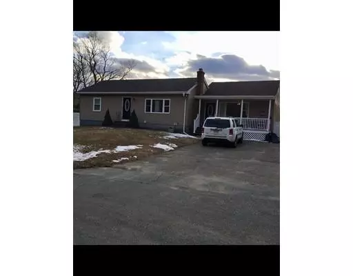 Raynham, MA 02767,424 Oak St