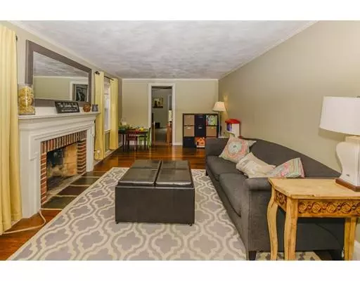 Dedham, MA 02026,48 Shiretown