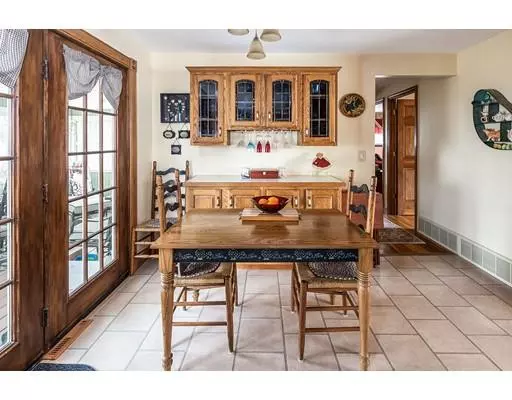 North Attleboro, MA 02760,317 High St