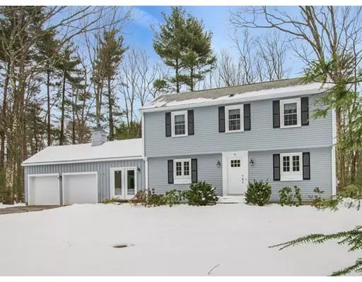 Groton, MA 01450,2 Oxbow Ln