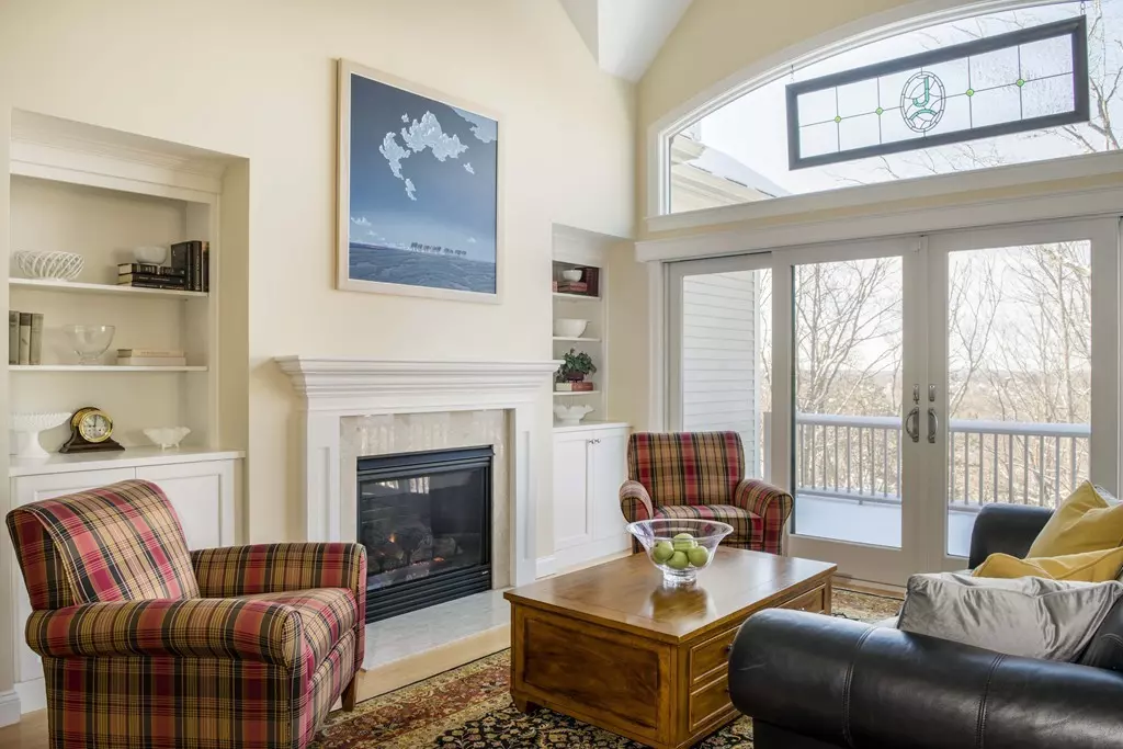 Belmont, MA 02478,51 South Cottage Road #112