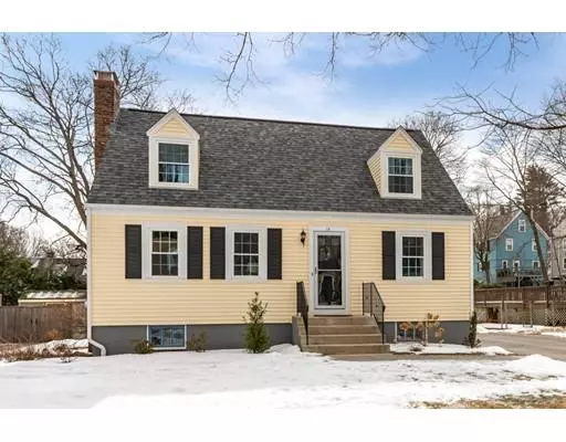 14 White Circle, Wakefield, MA 01880