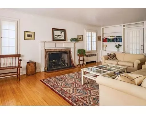 Newton, MA 02459,61 Miller Road