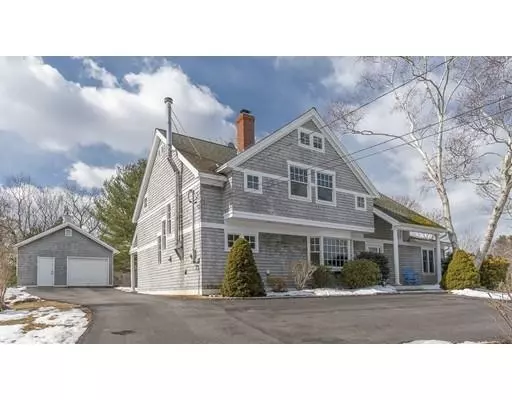 7 Highwood Rd, Manchester, MA 01944