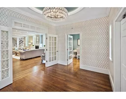 Hingham, MA 02043,386 Main St