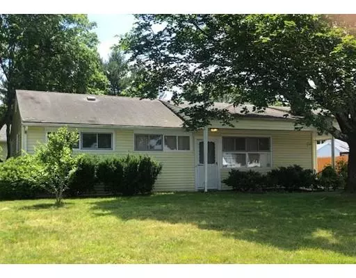 38 Independence Dr, Warwick, RI 02888