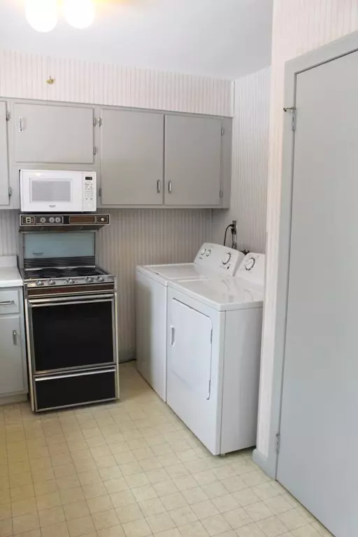 Westfield, MA 01085,27 Dewey Ave #11