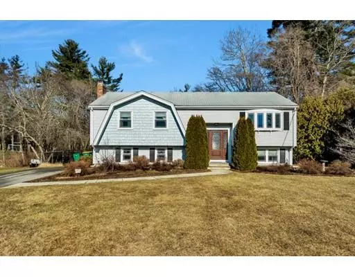 3 Leonard Cir, Mansfield, MA 02048