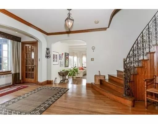 Newton, MA 02458,37 Claremont St