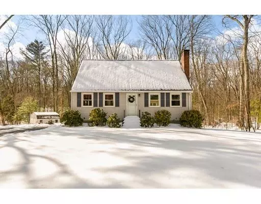 81 Washburn St, Northborough, MA 01532