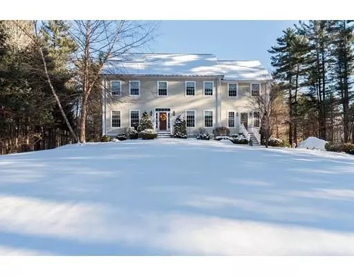 North Andover, MA 01845,9 Laconia Circle