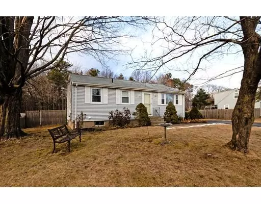 13 Munroe Dr, Plainville, MA 02762