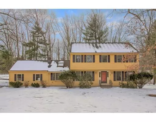 41 Tadmuck Rd, Westford, MA 01886