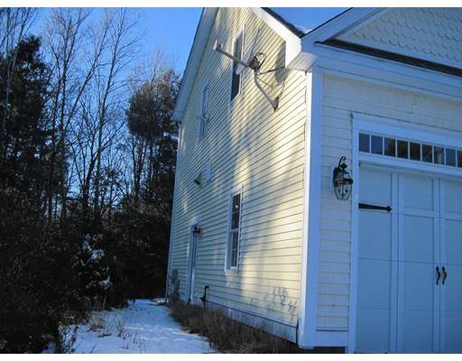 Charlton, MA 01507,9 Eleanor Ln