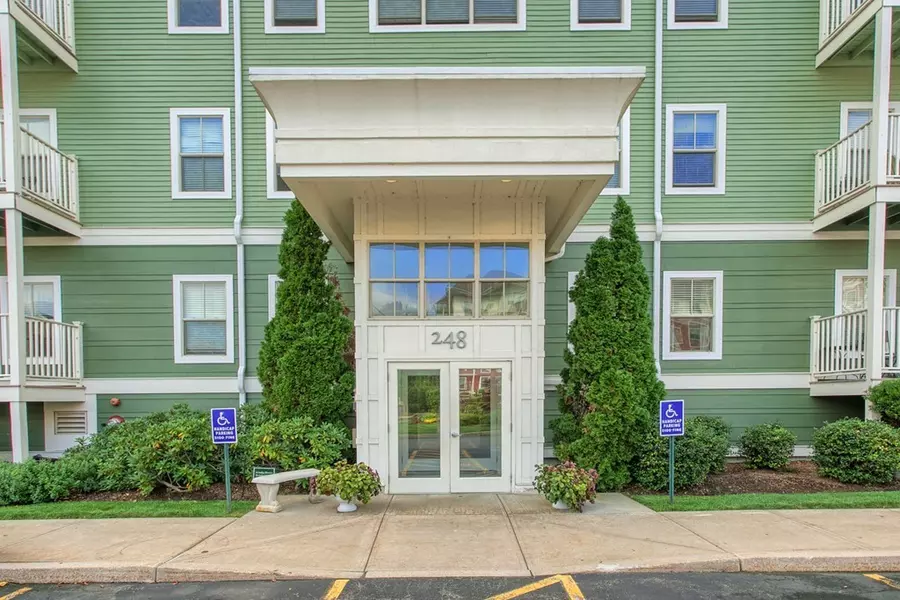 248 Main St #402, Hudson, MA 01749