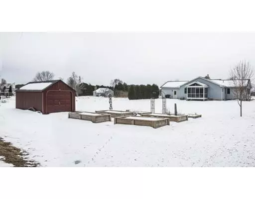 Sunderland, MA 01375,18 Howard Hepburn Drive