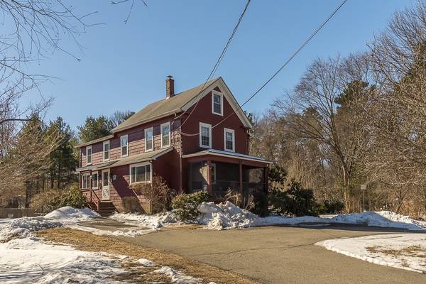 132 Forest St, Middleton, MA 01949