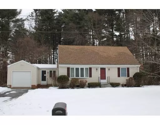 35 Charles St, Hampden, MA 01036