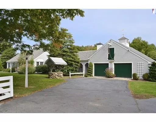 70 North Street, Mattapoisett, MA 02739