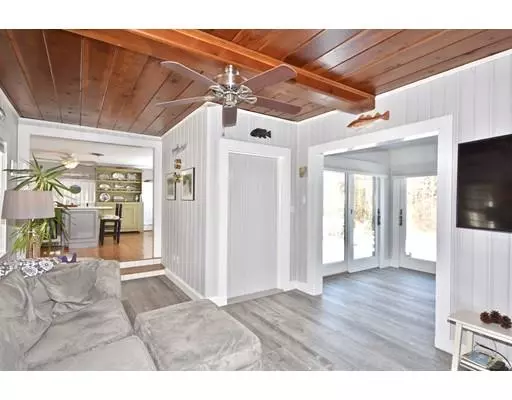 Mattapoisett, MA 02739,70 North Street