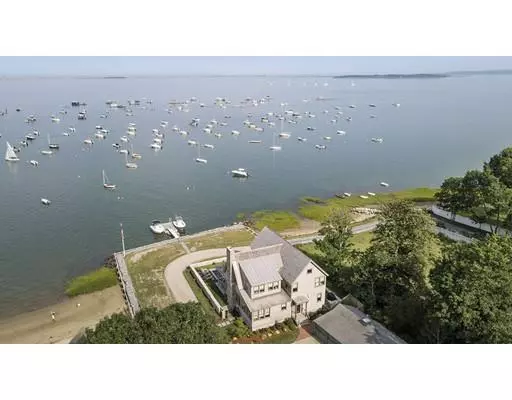 46 Winsor St, Duxbury, MA 02332