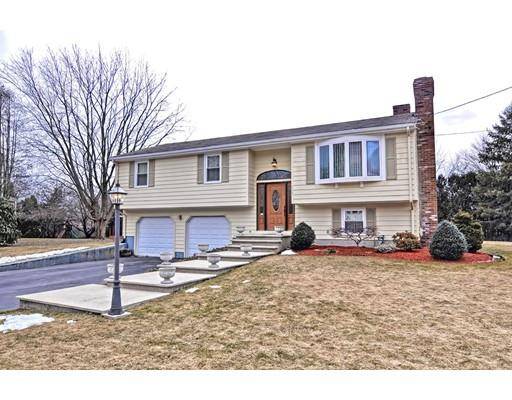 157 King Philip Rd, Seekonk, MA 02771