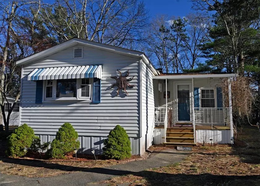 210 Cheshire Park Circle, Wareham, MA 02576