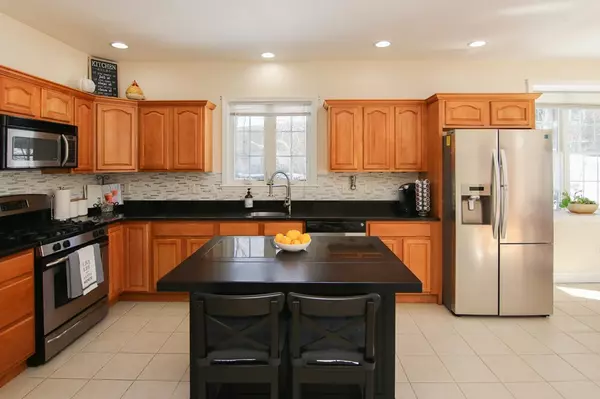 Foxboro, MA 02035,29 Mechanic Street #A