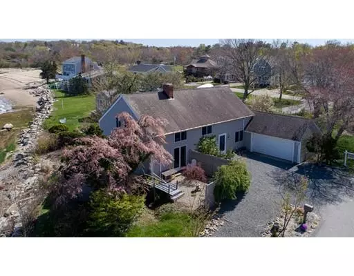 11 Wharf Ln, Kingston, MA 02364