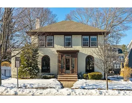 7 Tedesco St, Marblehead, MA 01945