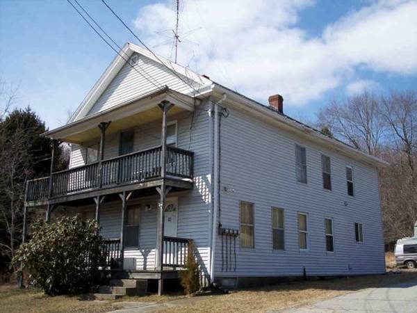 83 Oxford Avenue, Dudley, MA 01571