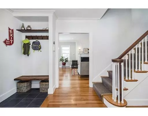 Brookline, MA 02445,411 Clinton Rd