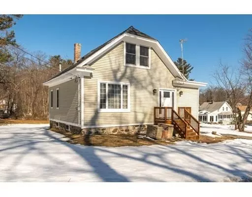 35 Parham Rd, Tyngsborough, MA 01879