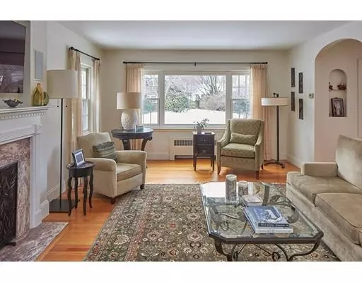 Brookline, MA 02467,273 Eliot St