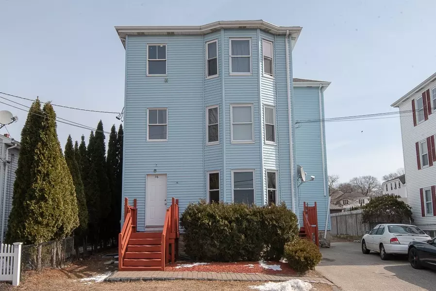 36 Cleveland St, Woonsocket, RI 02895