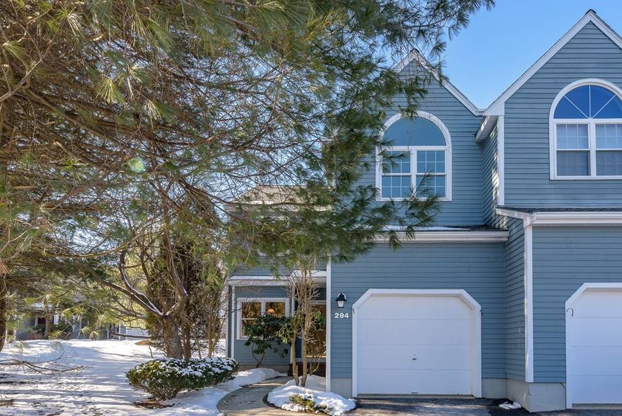 294 Bishops Forest Dr #294, Waltham, MA 02452