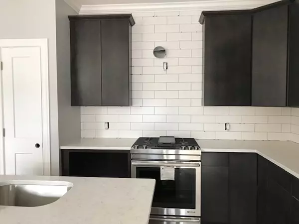 Woburn, MA 01801,299 Lexington Street #65