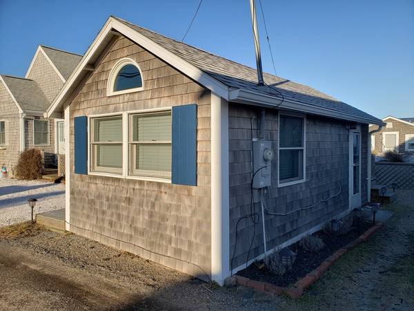 Provincetown, MA 02657,21 Dewey Ave #8