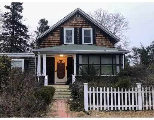 64 Prospect St, Barrington, RI 02806