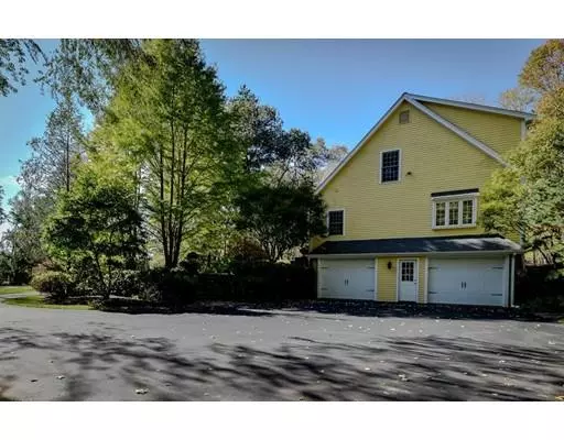 Sherborn, MA 01770,10 Barakat Ln.