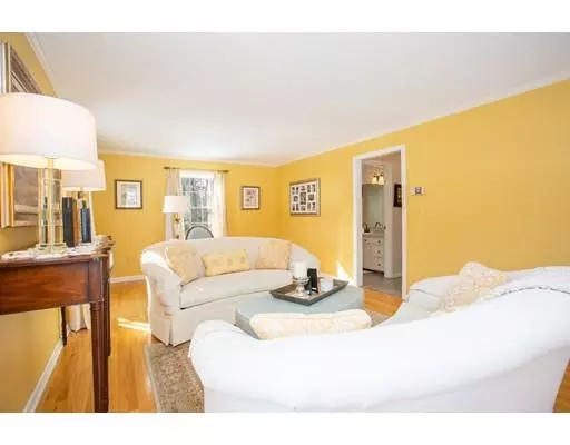 East Longmeadow, MA 01028,203 Tanglewood Dr