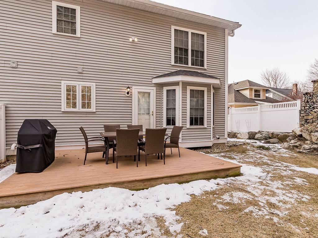 Wakefield, MA 01880,816 Main St #816