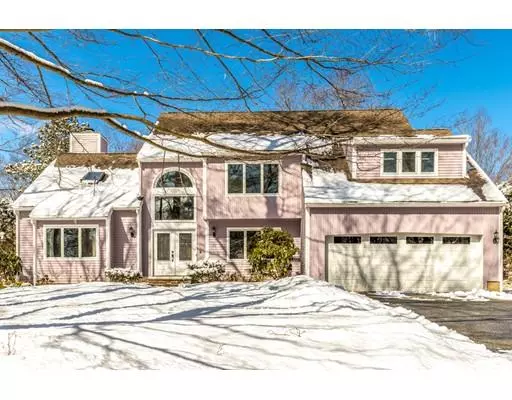 60 Gregory Island Road, Hamilton, MA 01982