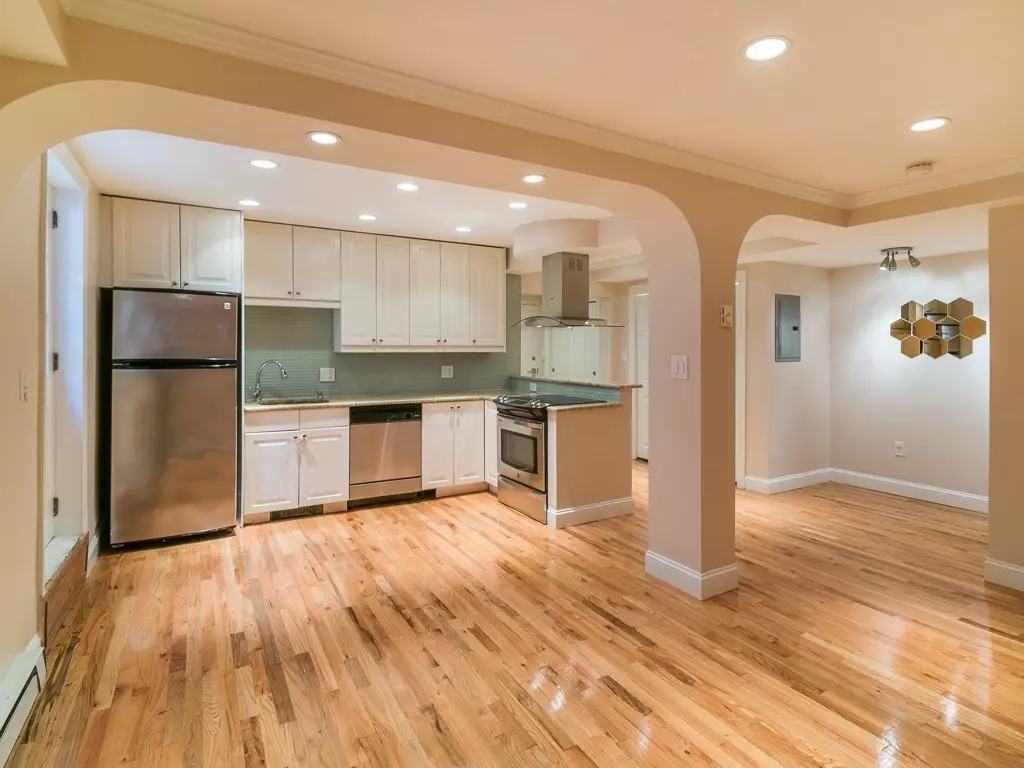 Brookline, MA 02445,16 Addington Rd #23