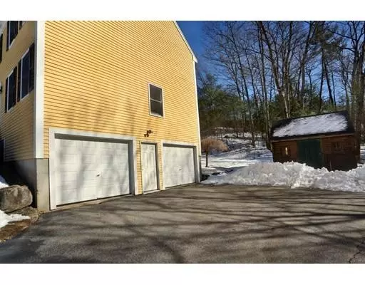 Ipswich, MA 01938,8 Adeline Rd