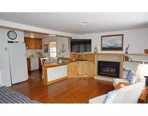 Yarmouth, MA 02664,7 Colonial Rd