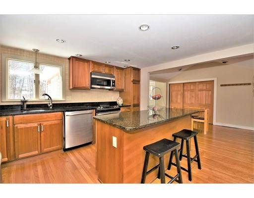 377 Prospect St, Norwell, MA 02061